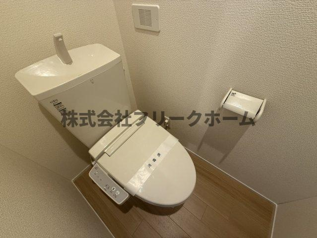 三鷹市井の頭３丁目のアパートのトイレ