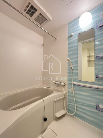 ラシーヌ瓦屋町の浴室