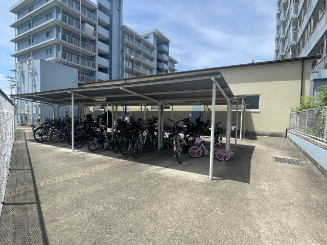 中古マンション　エクレール郡山弐番館の駐輪場|敷地内の駐輪場です。