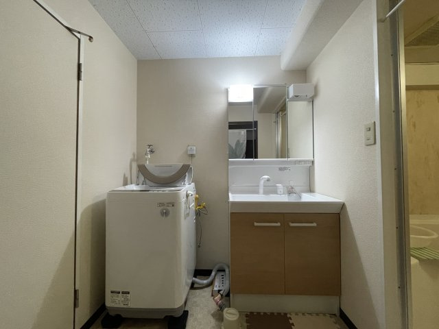 中古マンション　エクレール郡山弐番館の独立洗面台