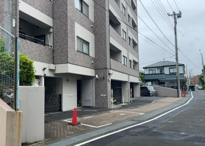 【外観】 | ラフィネグランヒルズ町田南 | マンションの外観は非常に重要なポイントです！外観の善し悪しは資産価値に大きな影響を与えます。外観のいいマンションを購入することで、高値で売却がしやすく、買い手が見つかりやすいというメリットがあります。