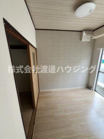 クロスハウス大東北条2の寝室