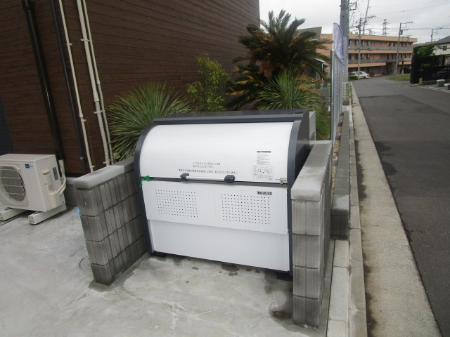 藤沢市菖蒲沢の倉庫