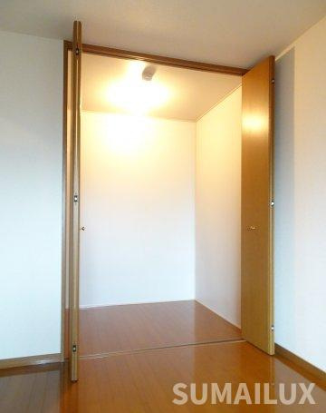 熊本市南区出仲間７丁目の賃貸マンションの収納