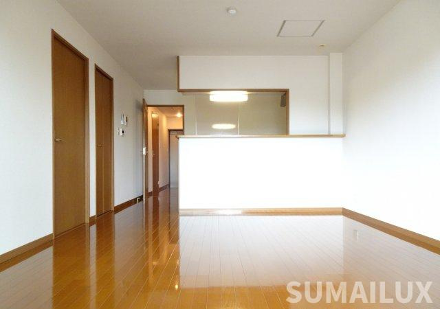 熊本市南区出仲間７丁目の賃貸マンションの居間・リビング