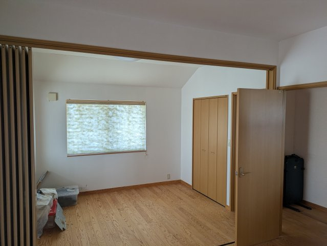 奥州市江刺中古住宅の洋室