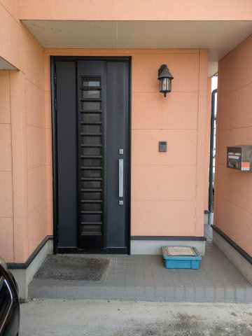 奥州市江刺中古住宅の玄関