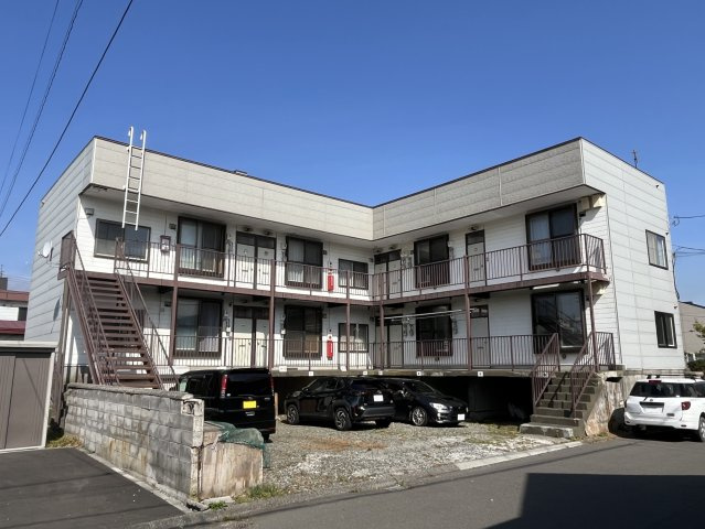 苫小牧市北光町４丁目の一棟アパート