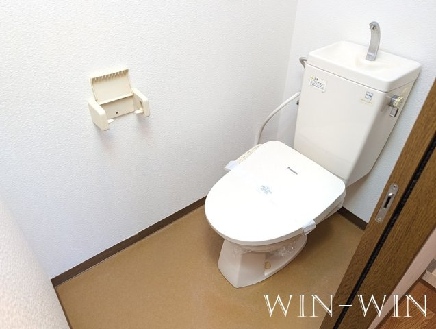 プレステージ多米のトイレ|イメージ（同建物内別部屋の写真です）