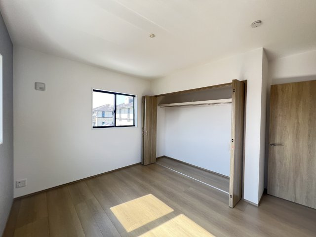 桜井市西之宮の寝室|洋室6.8帖