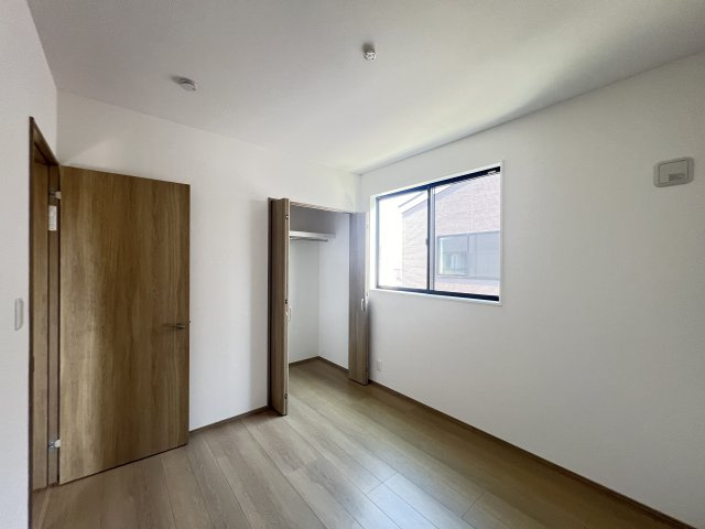 桜井市西之宮の子供部屋|子供部屋にぴったりな洋室5.2帖　クローゼット付き