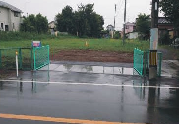 敷地面積64坪　売地　川越市古谷上の前面道路含む現地写真|東側公道約8.2ｍ(市道0039号線）間口2.01ｍ接道（東側6.0ｍ水路専用道路占用)
その他協定道路（25㎡）