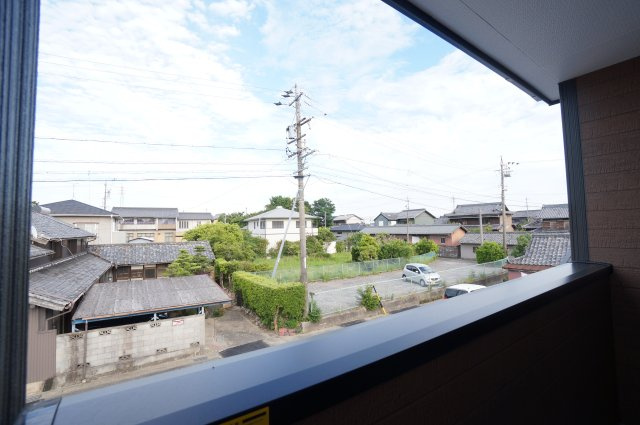 リーブルガーデン知多市金沢郷中第2　2号棟の展望|バルコニーからの眺望。インナーバルコニーは雨や、強い日差しを気にせずにガーデニングなどの趣味を楽しむこともできます。