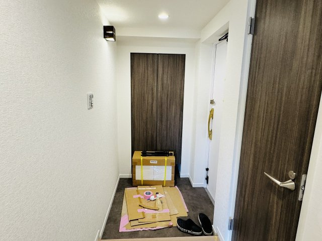 ライオンズグローベルめじろ台の玄関|～大容量収納可能、トールタイプのシューズボックス～