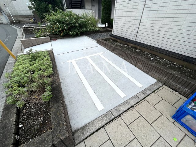 レオパレスメイプルハイム高野台１号館のその他共用部分
