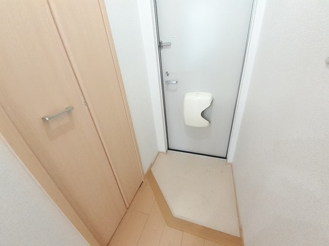 リープライツの玄関