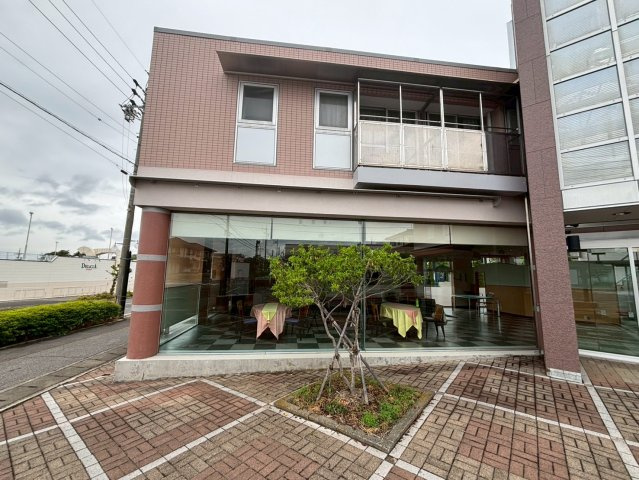 長野県松本市　店舗付アパートの外観