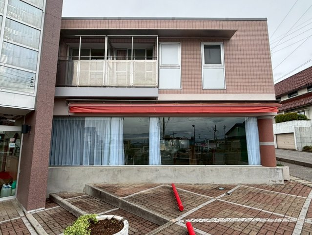 長野県松本市　店舗付アパートの外観