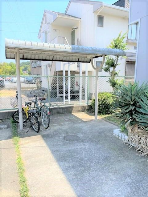 屋根付き駐輪場