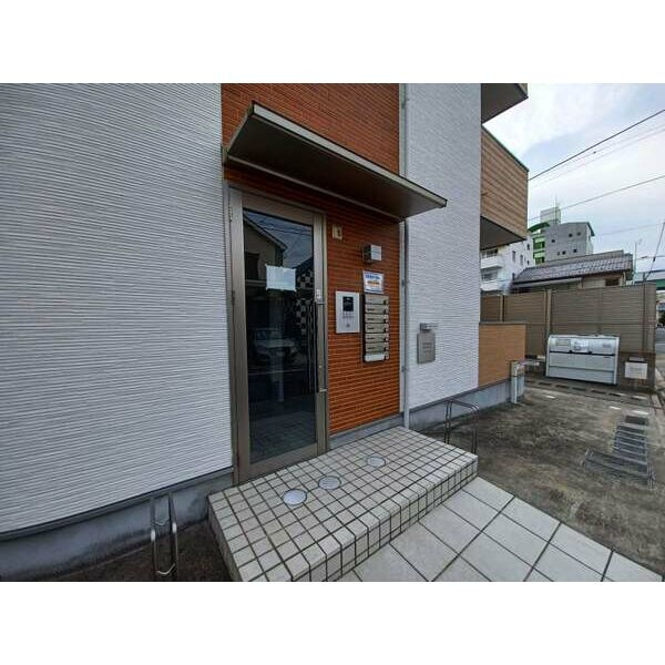 アルファート白金　名古屋市賃貸　仲介手数料無料のエントランス
