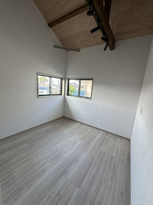 【洋室】 | 桜台２丁目戸建て | 広々とした洋室です