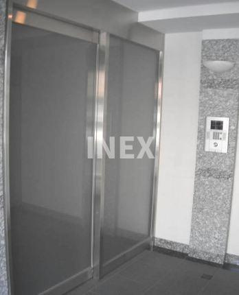 横浜市南区中村町１丁目の賃貸マンションのエントランス