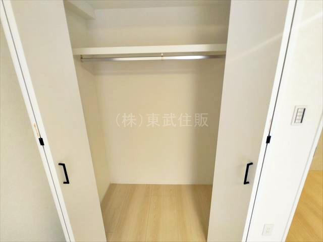 【収納】 | シンメイ志木マンション | 南西側5.7帖洋室の収納です