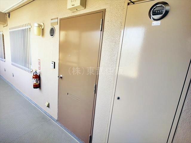【玄関】 | シンメイ志木マンション | 落ち着いた雰囲気の玄関です
