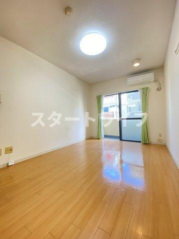 大阪市淀川区田川北１丁目の賃貸マンションの居間・リビング