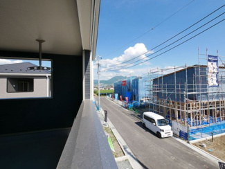【展望】 | 笛吹市石和町河内 新築戸建 全2棟 1号棟 車3台 南道路 | バルコニーより東側を望む