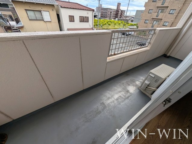 ブルーリボン B棟のバルコニー