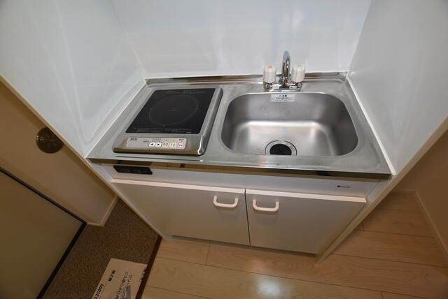 相模原市中央区相模原６丁目のアパートのキッチン