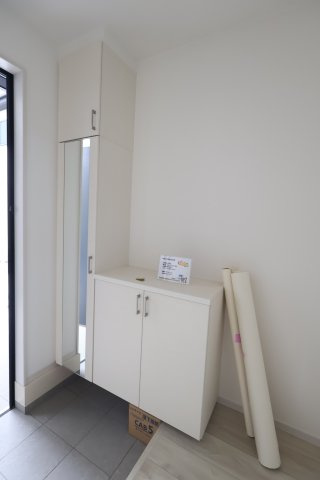 《仲介手数料無料》越谷市大字大竹82-4新築一戸建てZut PLUS+の玄関