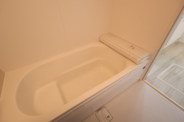 《仲介手数料無料》越谷市大字大竹82-4新築一戸建てZut PLUS+の浴室
