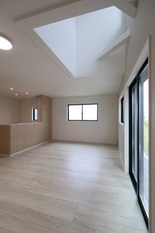 《仲介手数料無料》越谷市大字大竹82-4新築一戸建てZut PLUS+