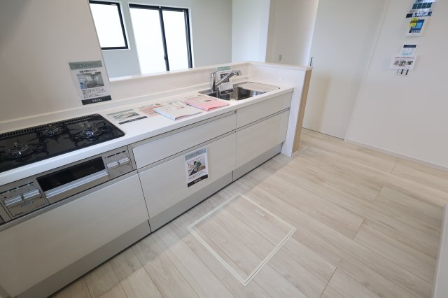 《仲介手数料無料》越谷市大字大竹82-4新築一戸建てZut PLUS+のキッチン