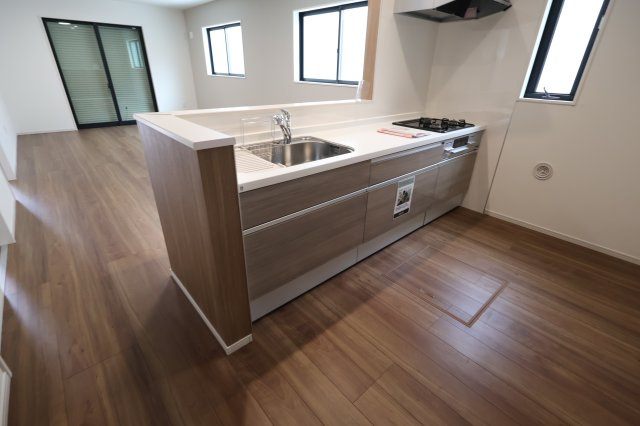 《仲介手数料無料》越谷市大字大竹82-4新築一戸建てZut PLUS+のキッチン