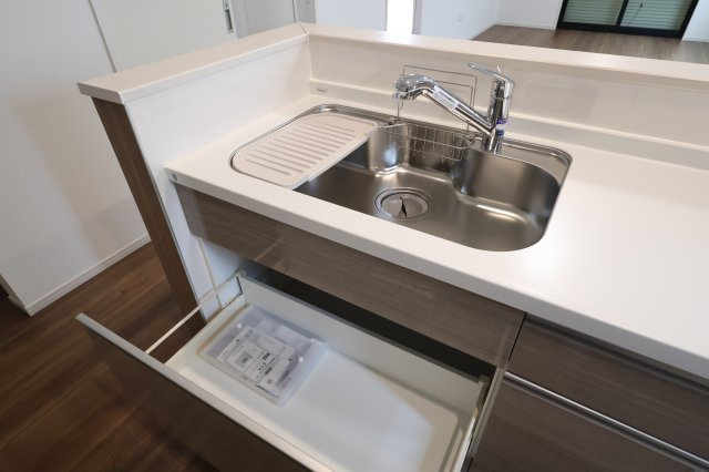 《仲介手数料無料》越谷市大字大竹82-4新築一戸建てZut PLUS+のキッチン