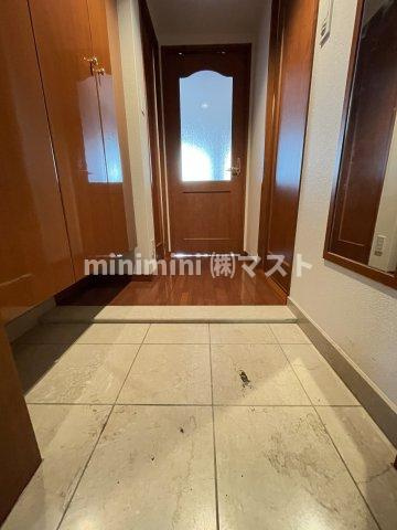 リーガルタワー福島の玄関|別部屋参考写真です。