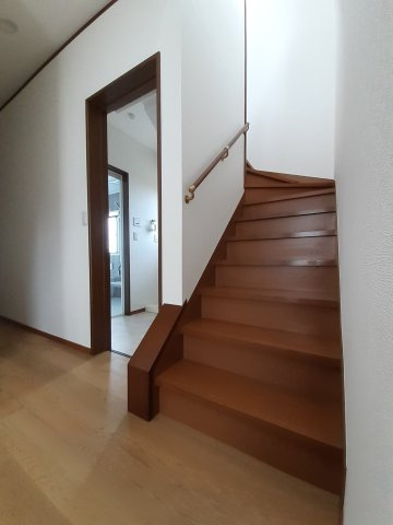 熊本市南区孫代町の中古一戸建のその他|階段