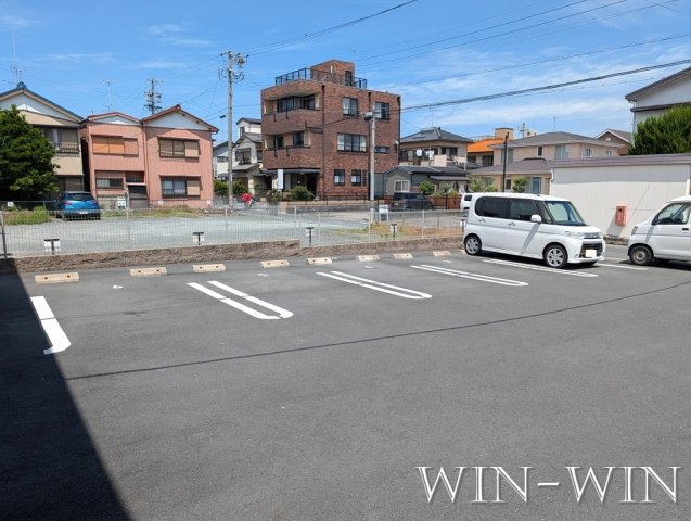 メゾン・リュミエール Ⅳの駐車場