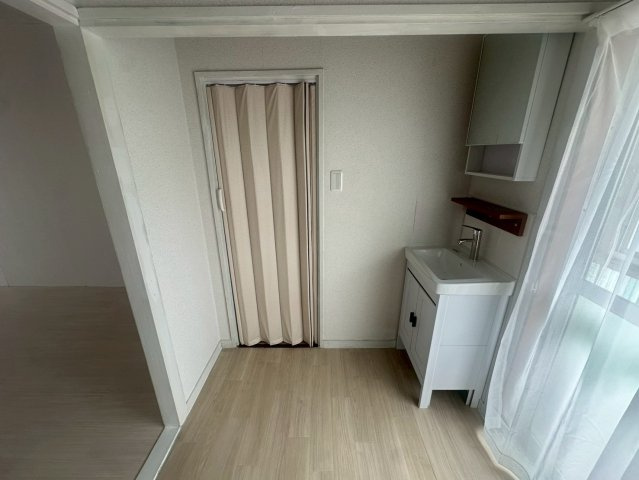 平芝町住居付店舗の内装