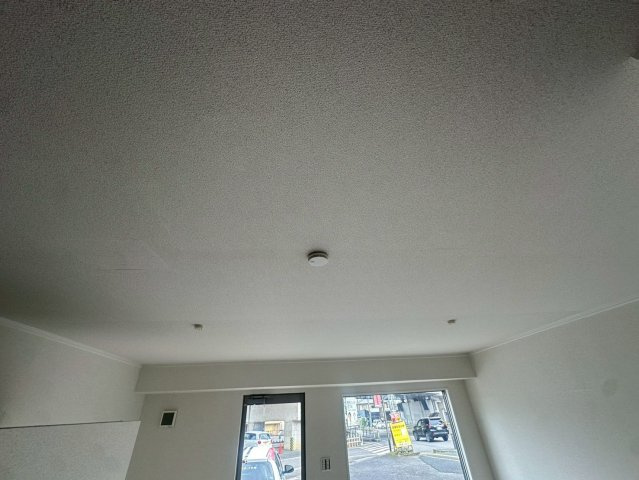 平芝町住居付店舗の内装