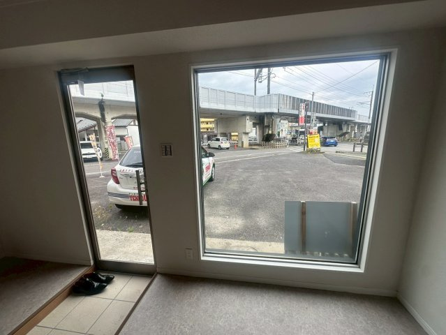 平芝町住居付店舗の内装