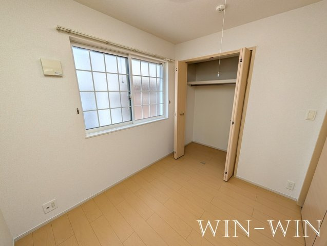 ボヌール森岡 参番館の寝室