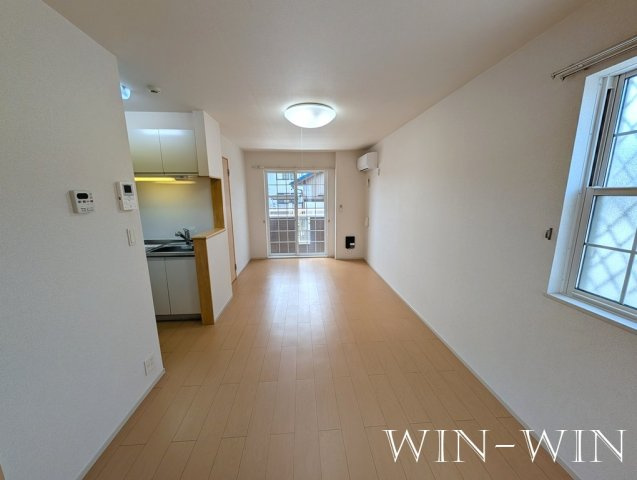 ボヌール森岡 参番館の居間・リビング