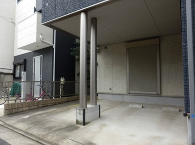 【その他共用部分】 | カサブランカ | 駐車場完備。