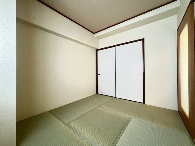 多摩稲城マンションA棟の和室