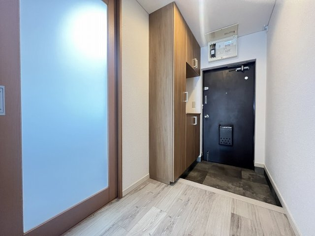 多摩稲城マンションA棟の玄関