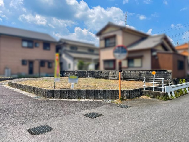 鈴鹿市長太栄町4丁目《全4区画》1号地の前面道路含む現地写真